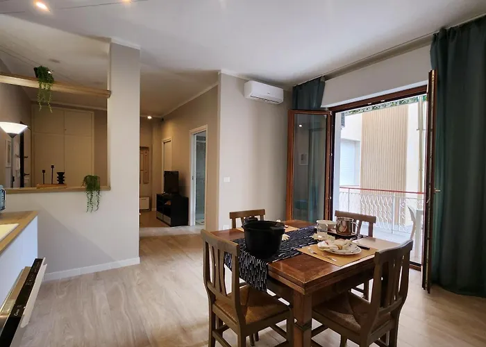 200m From The Sea, New Flat With Ac And Wifi